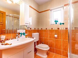 Apartment in Kvarner With Bubble Bath