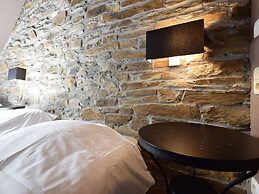 Alluring Farmhouse in Lavacherie with Hot Tub