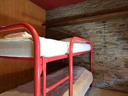 Alluring Farmhouse in Lavacherie with Hot Tub