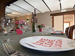 Alluring Farmhouse in Lavacherie with Hot Tub