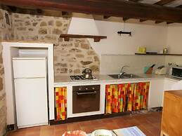 Holiday House with Pool & Large Garden Overlooking Lake near Tuscany