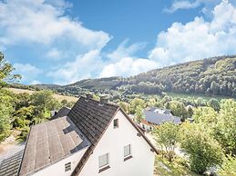 Large Holiday Apartment near Willingen with Private Garden & Terrace