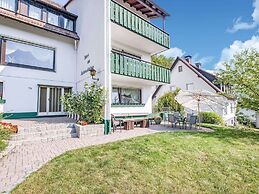 Large Holiday Apartment near Willingen with Private Garden & Terrace