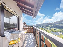 Large Holiday Apartment near Willingen with Private Garden & Terrace