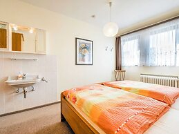 Large Holiday Apartment near Willingen with Private Garden & Terrace