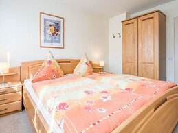 Large Holiday Apartment near Willingen with Private Garden & Terrace