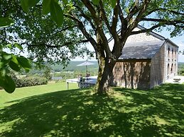 Charming Holiday Home in Humain With Private Garden