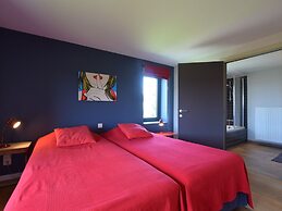 Charming Holiday Home in Humain With Private Garden