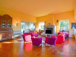 Belvilla by OYO Exquisite Villa With Garden