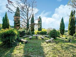 Belvilla by OYO Exquisite Villa With Garden