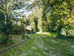 Belvilla by OYO Exquisite Villa With Garden