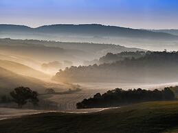 Farmhouse in Arbia Asciano With Pool