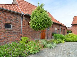 Cozy Holiday Home in Ploegsteert With a Garden