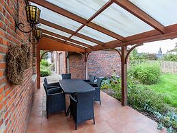 Holiday Home in Ploegsteert With a Garden