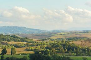 Apartment With Swimming Pool in Ghizzano Italy