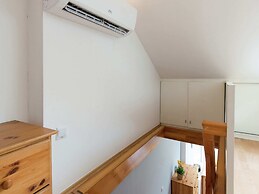 Modern and Cosy Apartment Near Krakow's Old Town