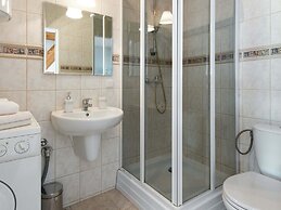 Modern and Cosy Apartment Near Krakow's Old Town