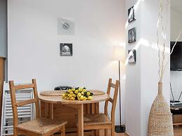 Modern and Cosy Apartment Near Krakow's Old Town