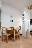 Modern and Cosy Apartment Near Krakow's Old Town