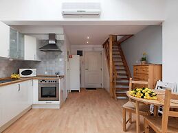 Modern and Cosy Apartment Near Krakow's Old Town