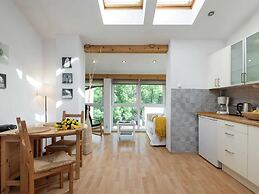 Modern and Cosy Apartment Near Krakow's Old Town