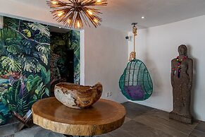 Cuale Condo Retreats