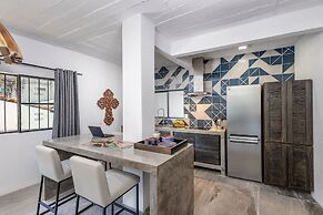 Cuale Condo Retreats