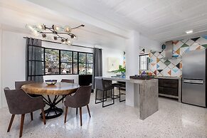 Cuale Condo Retreats