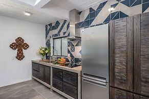 Cuale Condo Retreats