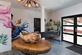 Cuale Condo Retreats