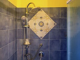 Sun-drenched Estate Close to Sciacca Near the Beach