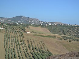 Sun-drenched Estate Close to Sciacca Near the Beach