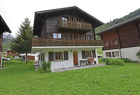 Chalet Aaekirsannaa South-Facing Free-standing Chalet