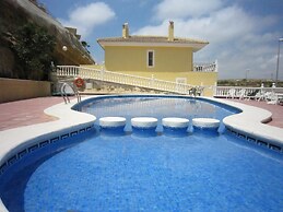 Belvilla by OYO Casa Opalo
