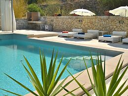 Belvilla by OYO Puigferrer