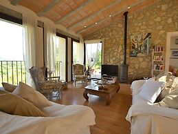 Belvilla by OYO Puigferrer