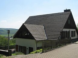Cozy Holiday Home in Düdinghausen Sauerland near Ski Area