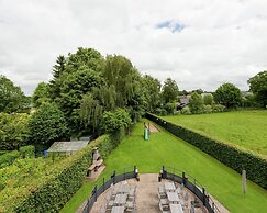 Holiday Home with Sauna, Garden, Terrace, BBQ & Fireplace