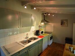 Chalet With Private Tennis Court in Humain