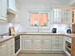 Villa in Quiet Area with Private Pool near Golf Courses & Marina