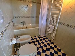 Belvilla by OYO Casolare Due