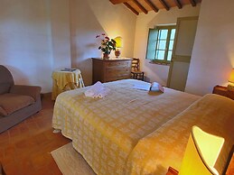 Belvilla by OYO Casolare Due