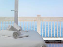 Modern Apartment in Podstrana with Hot Tub