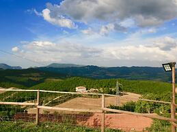 Farmhouse With a Magnificent Panorama, Swimming Pool, Near Cagli