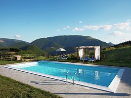 Farmhouse With a Magnificent Panorama, Swimming Pool, Near Cagli