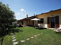 Farmhouse With a Magnificent Panorama, Swimming Pool, Near Cagli