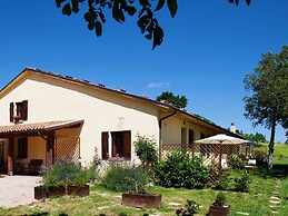 Farmhouse With a Magnificent Panorama, Swimming Pool, Near Cagli