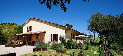 Farmhouse With a Magnificent Panorama, Swimming Pool, Near Cagli