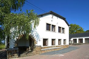 Holiday Home in Deiffelt Near Forest