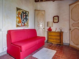 Belvilla by Oyo Flat in Farmhouse With Pool